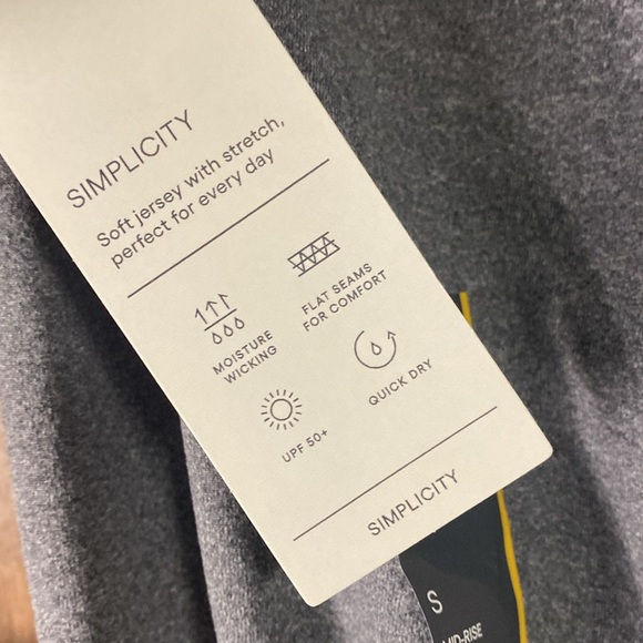 All in motion small gray mid rise Capri leggings - Picture 13 of 13